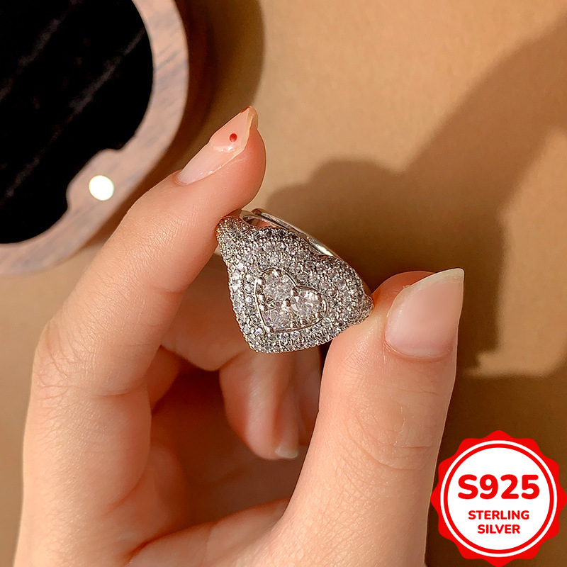 Luxurious and Versatile Authen - Statement Cocktail Ring 评论和价格