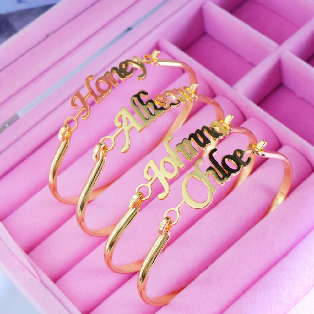 Custom Name Bangles For Women  - Cuff Bangle Bracelet 评论和价格