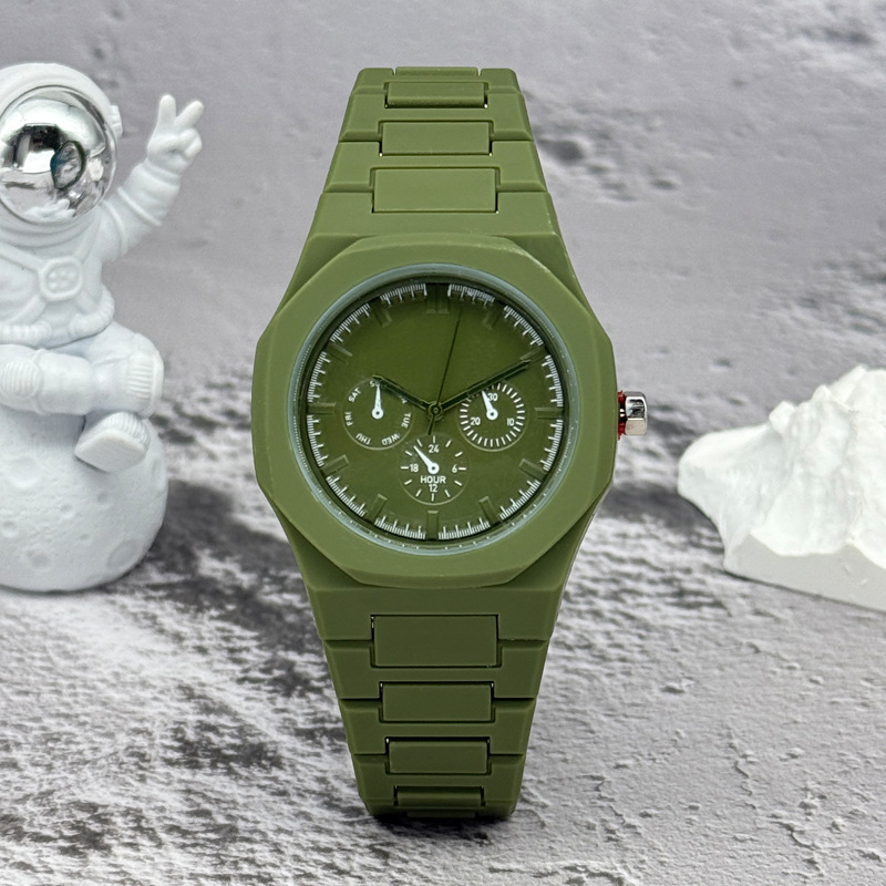 Famous Brand Fake Three-Eyed D - Jewelry Inspired Watches 评论和价格